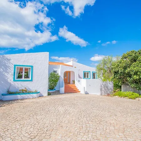 Vale 5 Bedroom Villa, 10 Min Walk To Villa Carvoeiro (Lagoa)