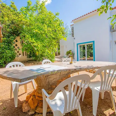 Villa Vale 5 Bedroom Villa, 10 Min Walk To Carvoeiro (Lagoa)