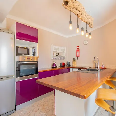 Vale 5 Bedroom Villa, 10 Min Walk To Villa Carvoeiro (Lagoa)