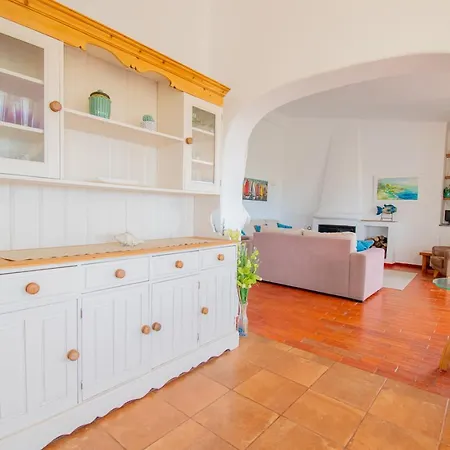 Vale 5 Bedroom Villa, 10 Min Walk To * Carvoeiro (Lagoa)