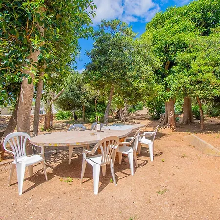 Vale 5 Bedroom Villa, 10 Min Walk To Villa *