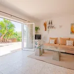 Vale 5 Bedroom Villa, 10 Min Walk To Vila