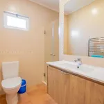 Vale 5 Bedroom Villa, 10 Min Walk To